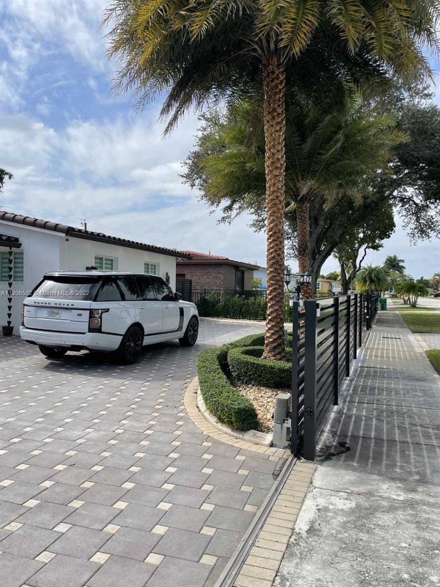 PALM SPRINGS NORTH - Residential Lease