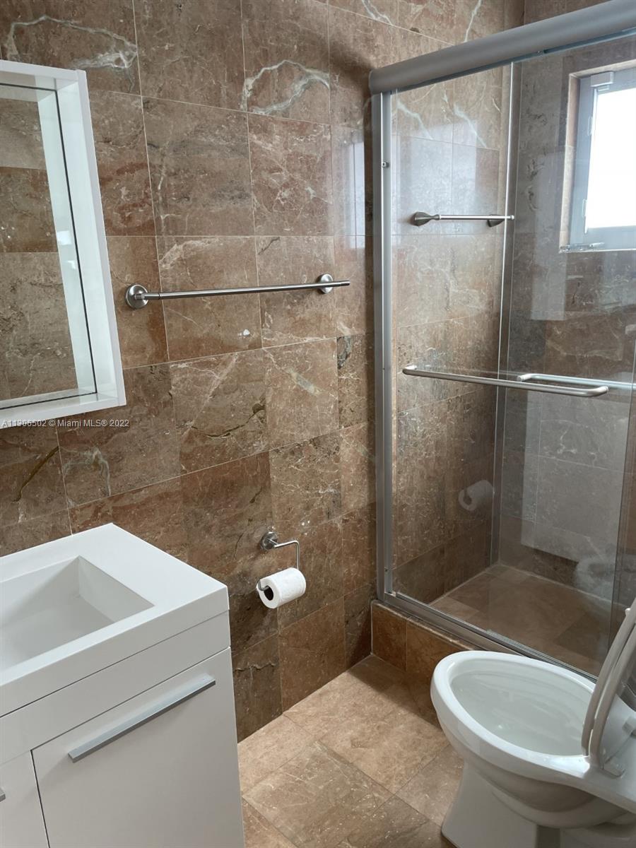 PALM SPRINGS NORTH - Residential Lease