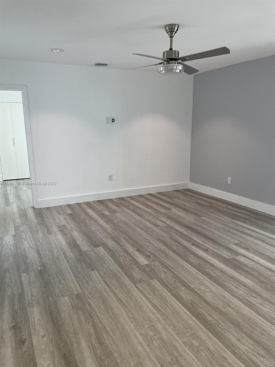 PALM SPRINGS NORTH - Residential Lease