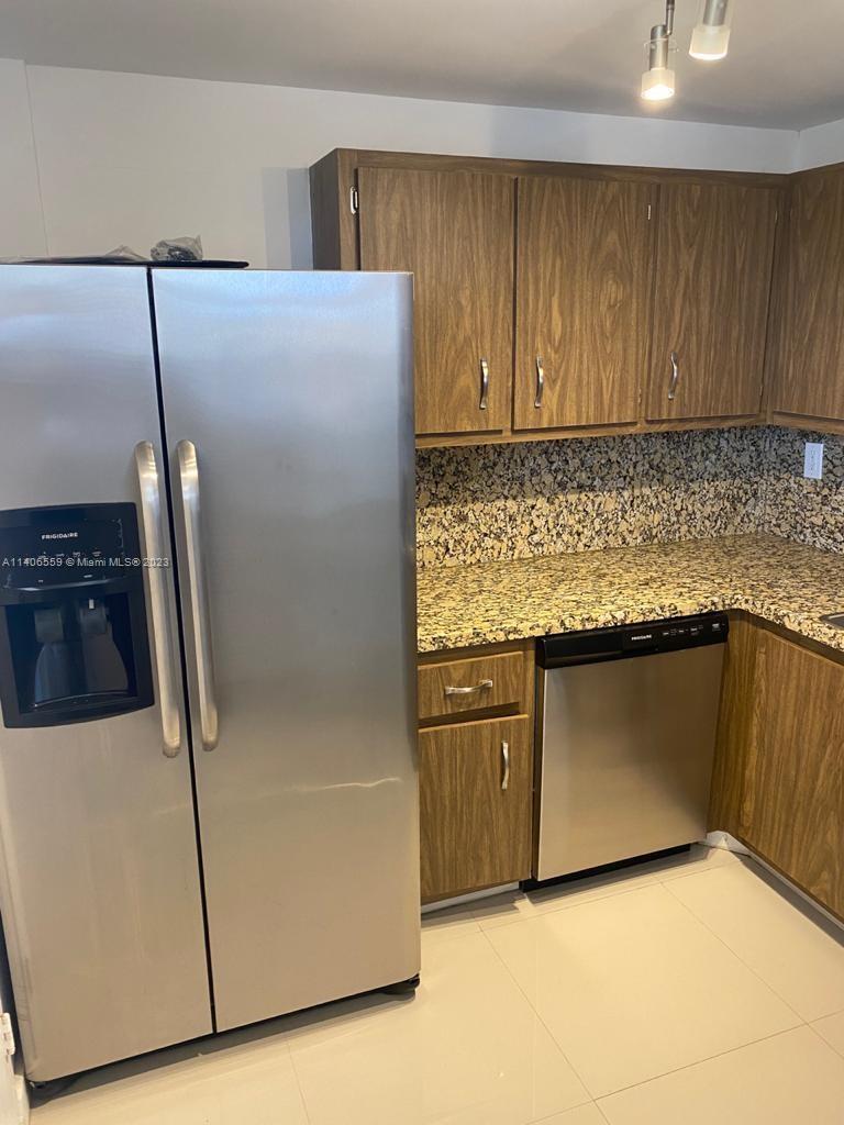 OLYMPUS CONDO PHASE - Residential Lease