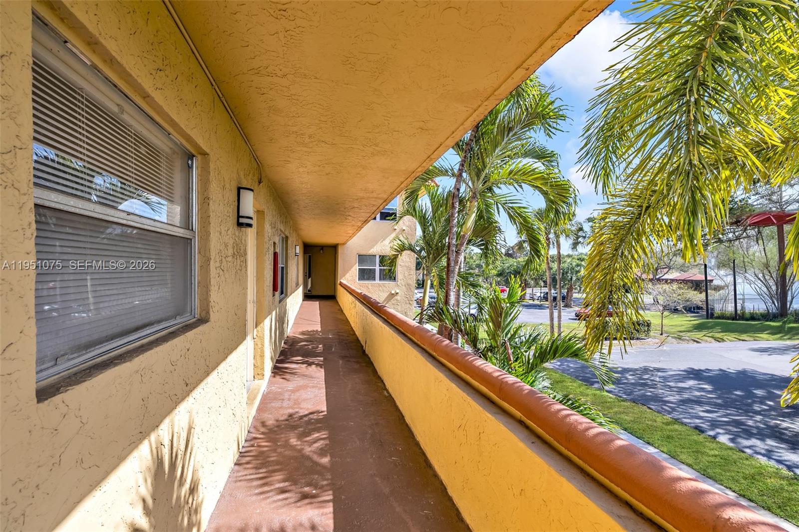 LA PLACIDA SECTION 1 COND - Residential