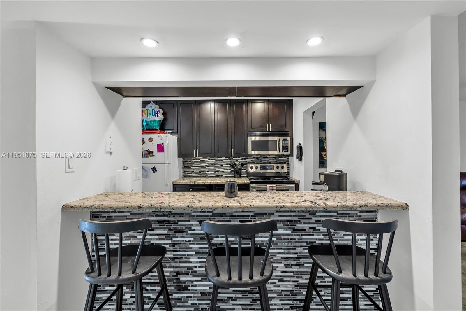 LA PLACIDA SECTION 1 COND - Residential