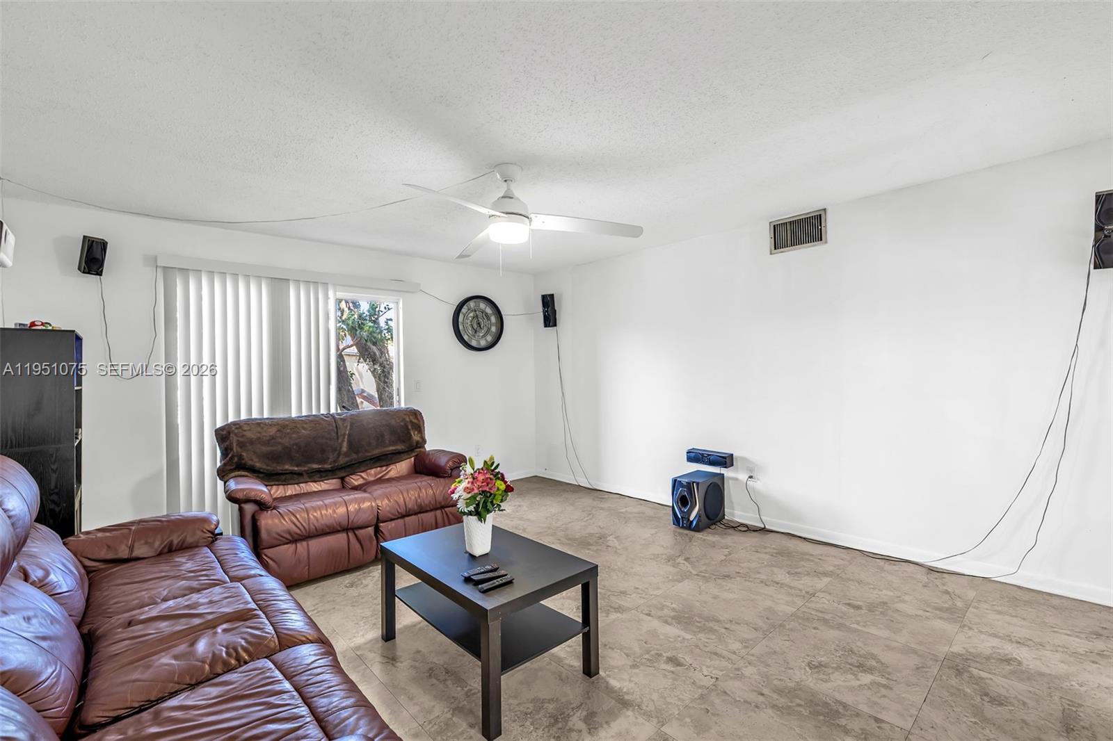 LA PLACIDA SECTION 1 COND - Residential