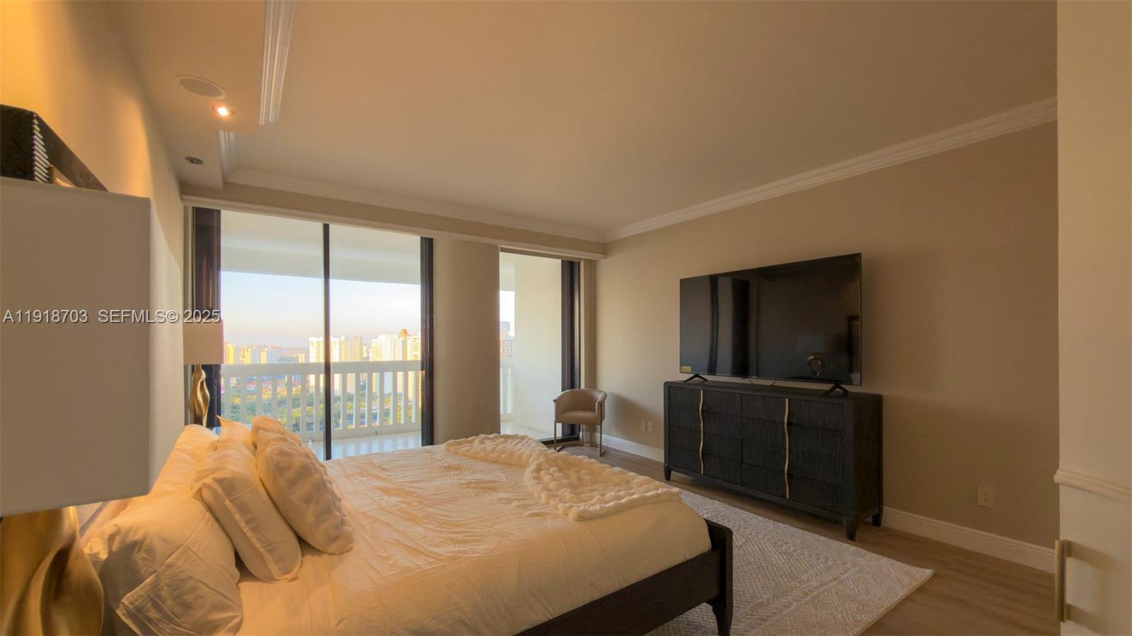 2000 ISL BLVD WILLIAMS IS - Residential