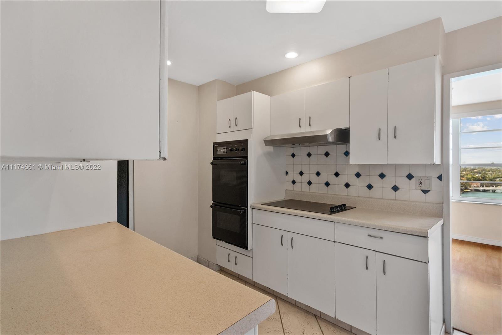 BLAIR HOUSE CONDO - WEST - Residential