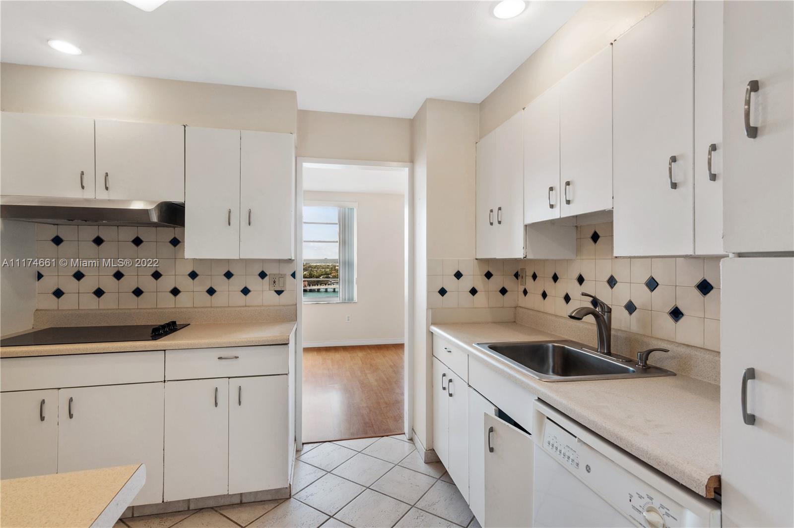 BLAIR HOUSE CONDO - WEST - Residential
