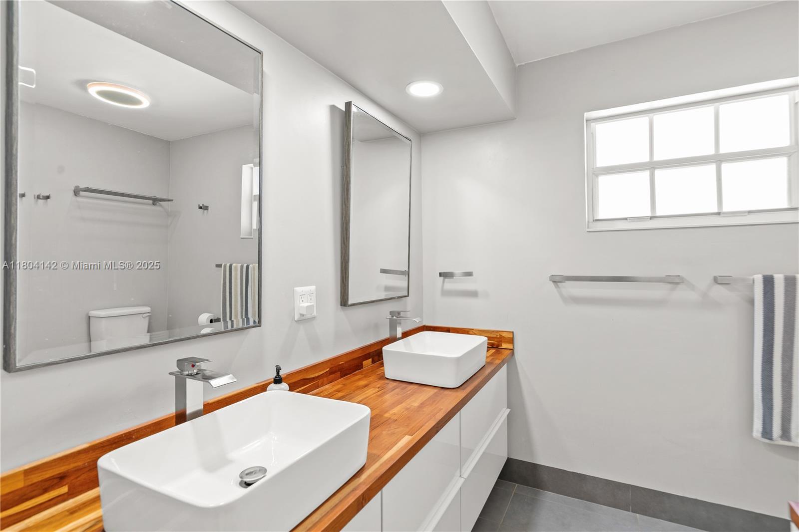 GREYKNOLL ESTATES - Residential