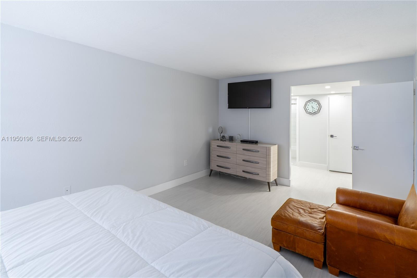 ARLEN BEACH CONDO - Residential