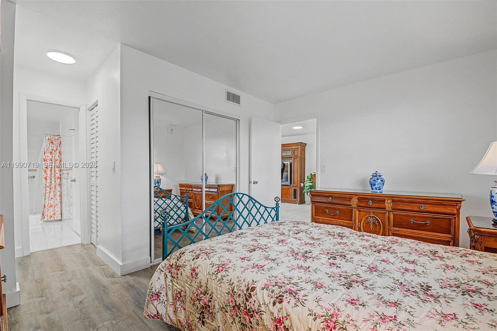 CORAL WAY TOWERS CONDO - Residential Lease