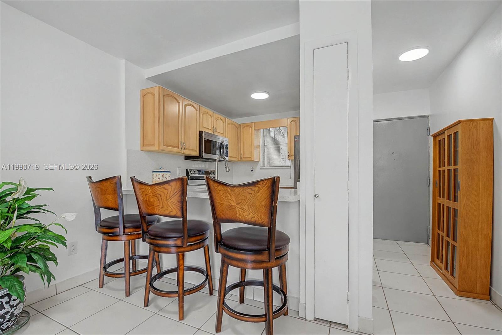 CORAL WAY TOWERS CONDO - Residential Lease