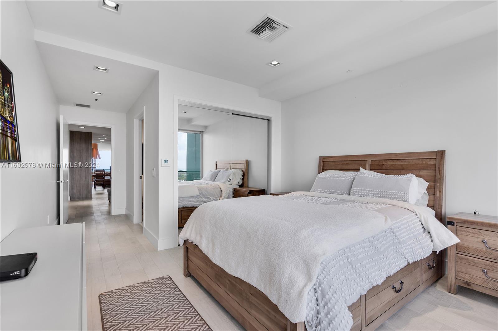 OCEANA KEY BISCAYNE CONDO - Residential