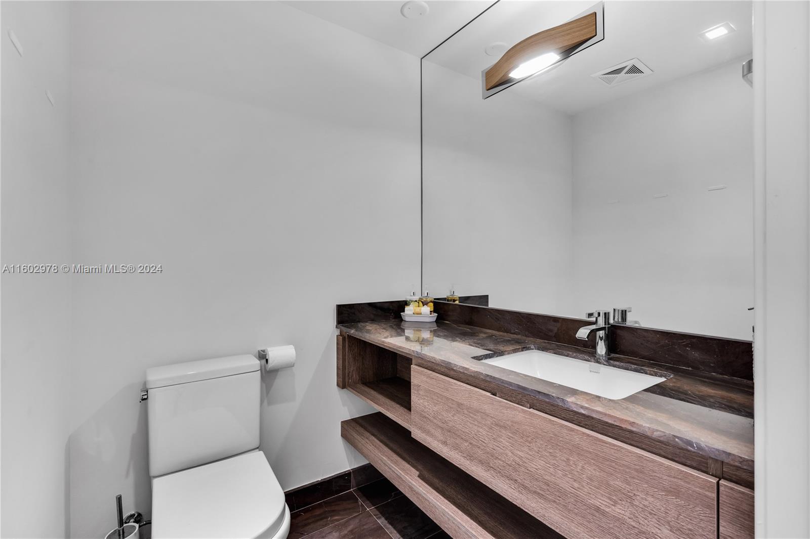 OCEANA KEY BISCAYNE CONDO - Residential