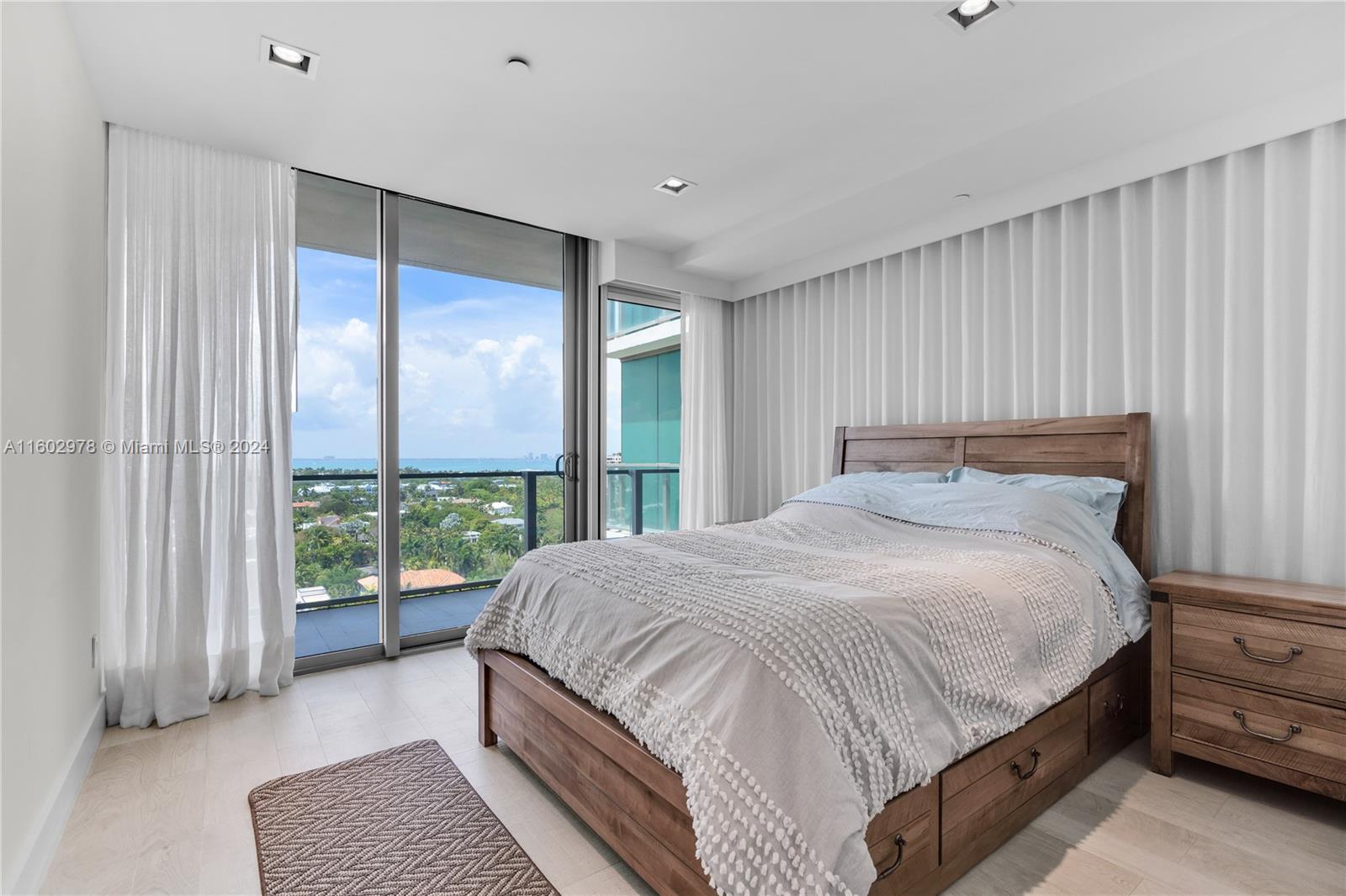 OCEANA KEY BISCAYNE CONDO - Residential