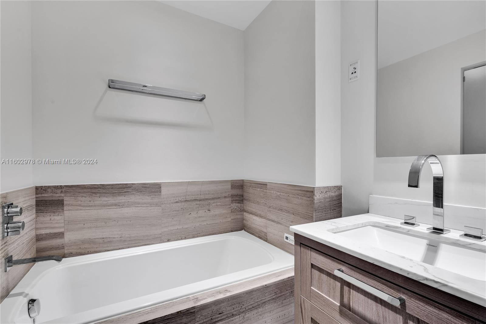 OCEANA KEY BISCAYNE CONDO - Residential