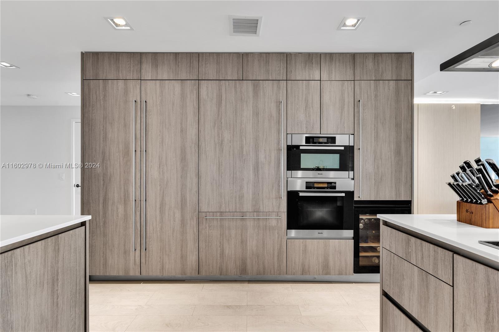 OCEANA KEY BISCAYNE CONDO - Residential