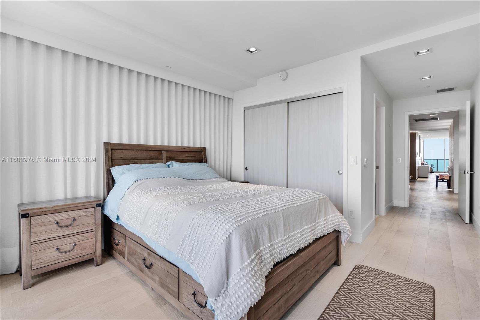OCEANA KEY BISCAYNE CONDO - Residential