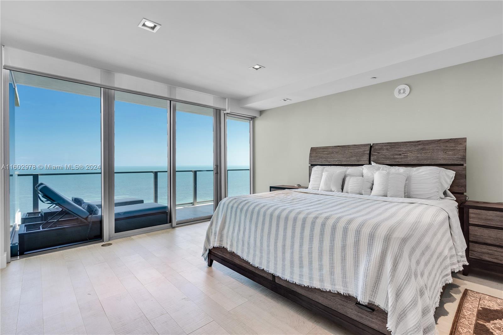 OCEANA KEY BISCAYNE CONDO - Residential