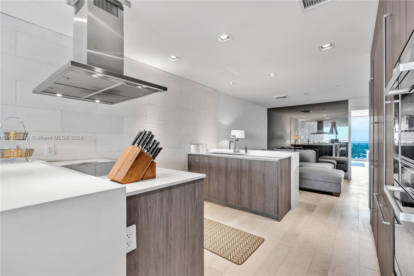 OCEANA KEY BISCAYNE CONDO - Residential
