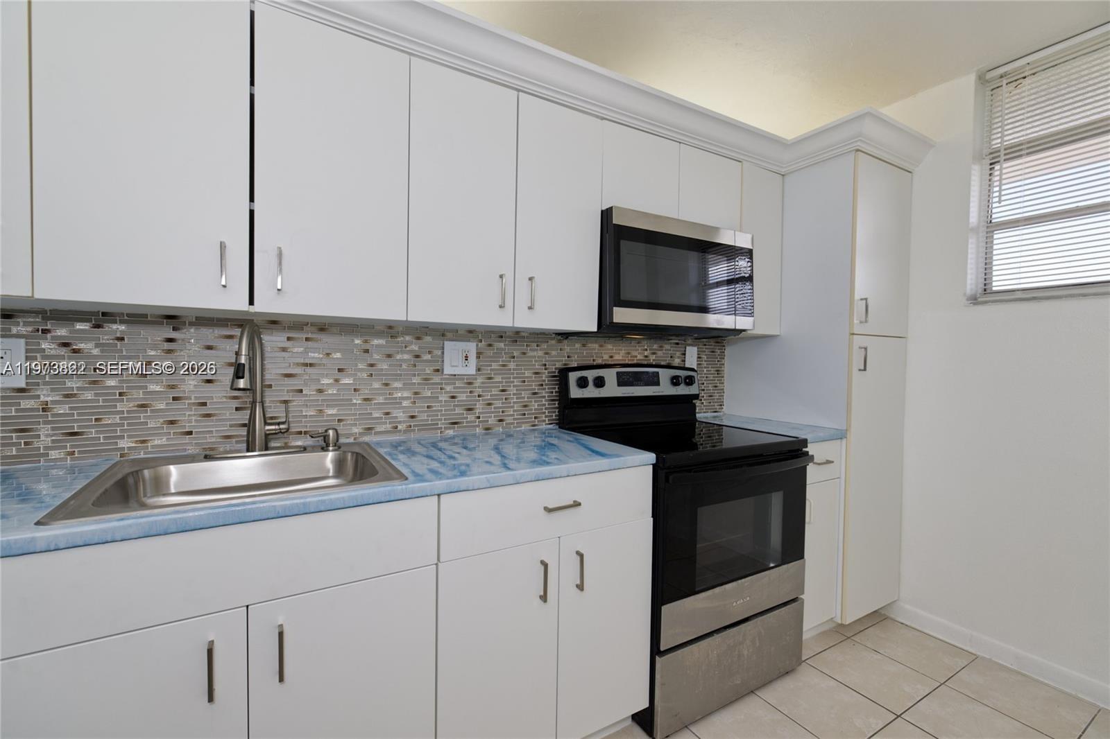 ISLAND SHORES CONDO - Residential Lease