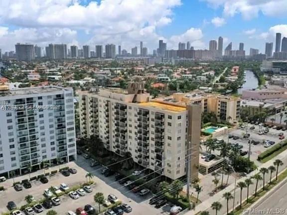 ISLAND SHORES CONDO - Residential Lease