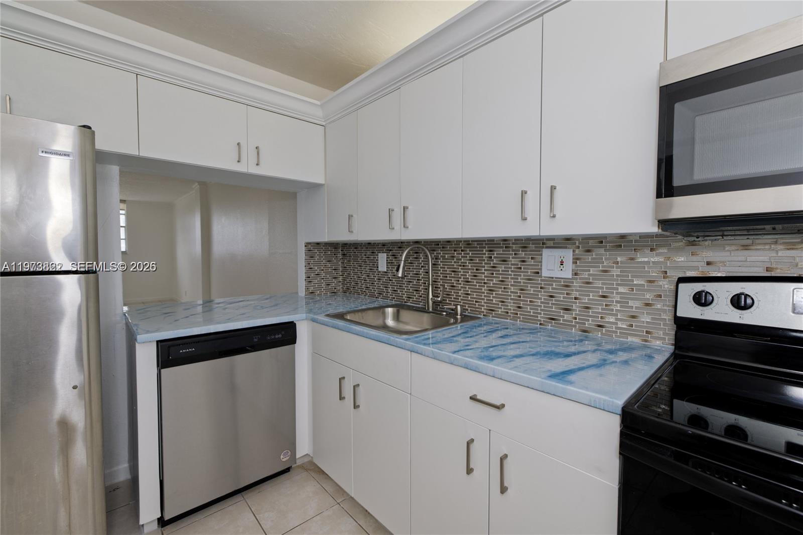 ISLAND SHORES CONDO - Residential Lease