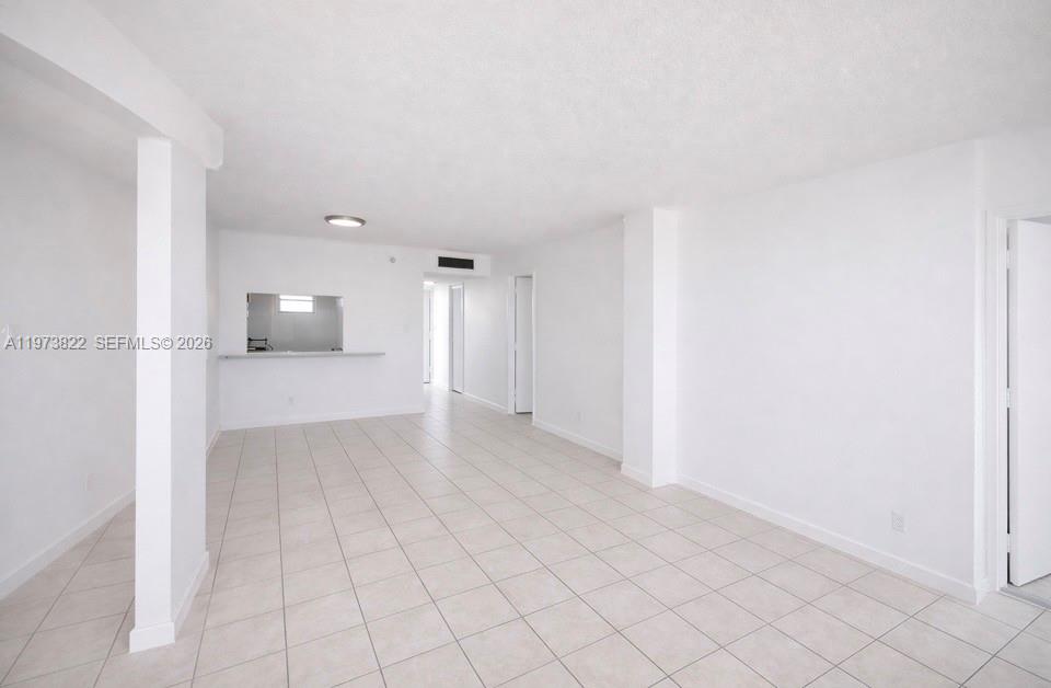 ISLAND SHORES CONDO - Residential Lease