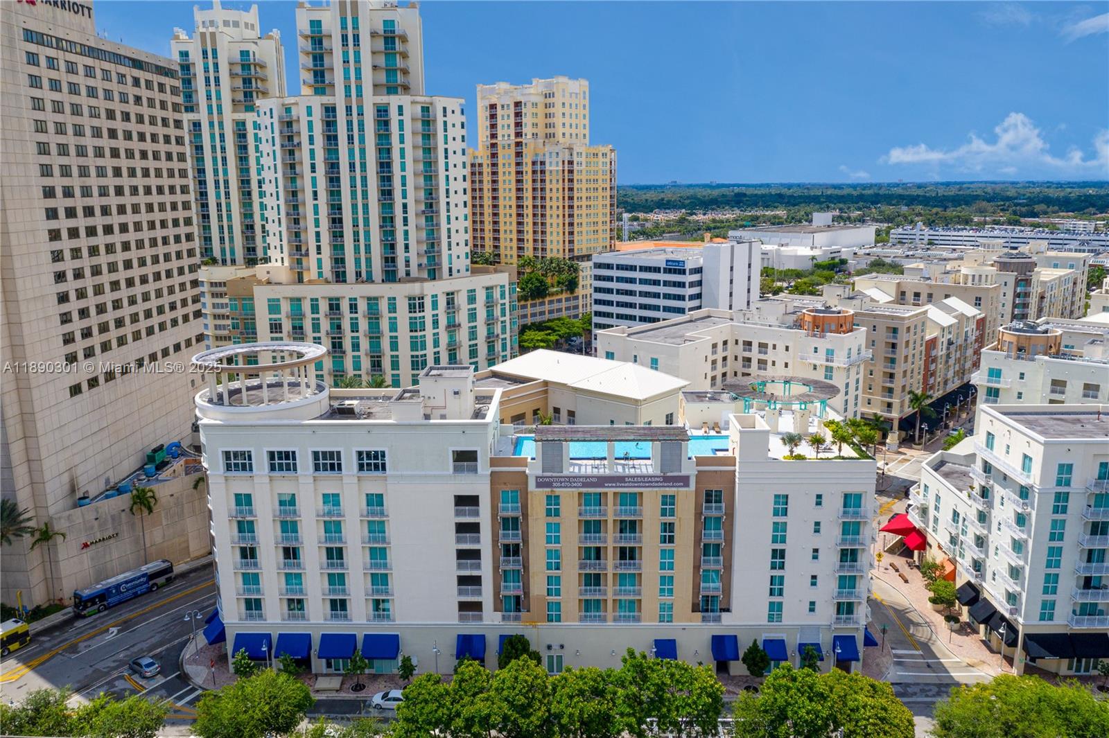 TOSCANO CONDO - Residential