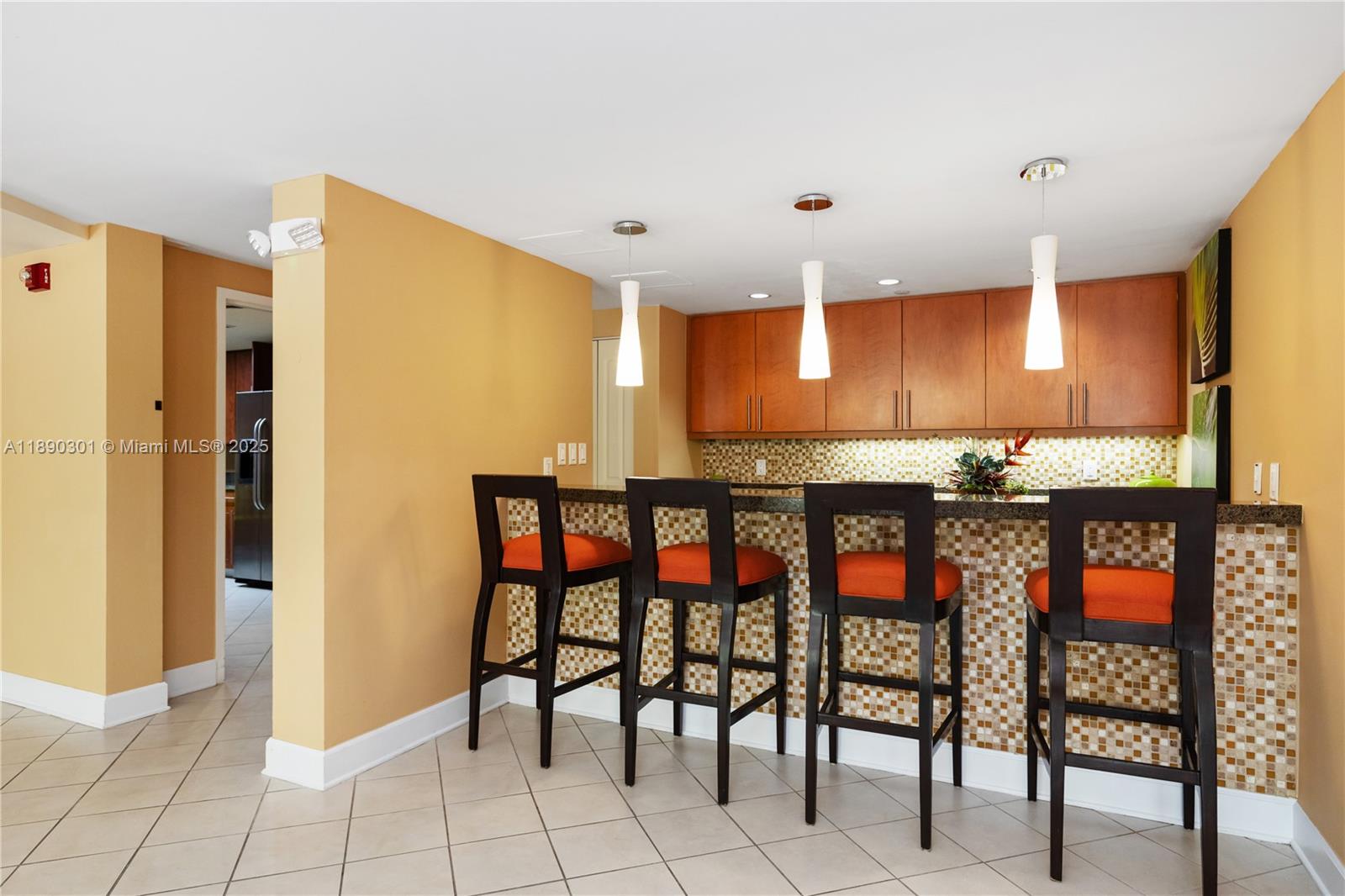 TOSCANO CONDO - Residential