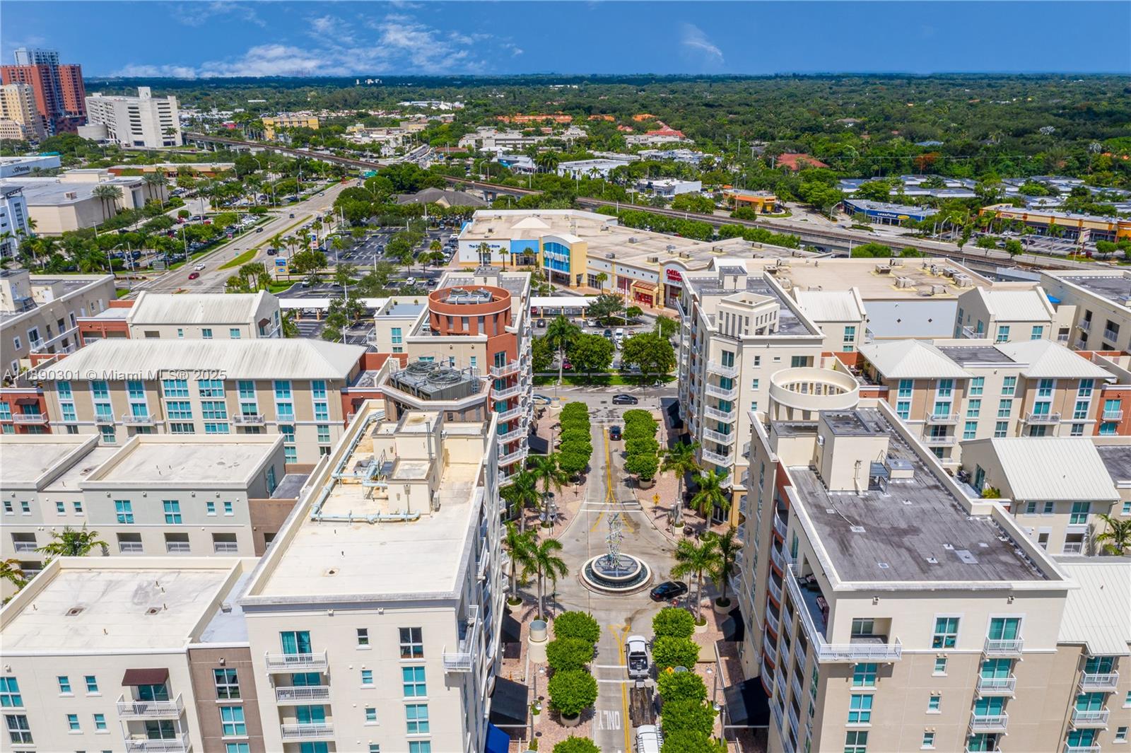 TOSCANO CONDO - Residential