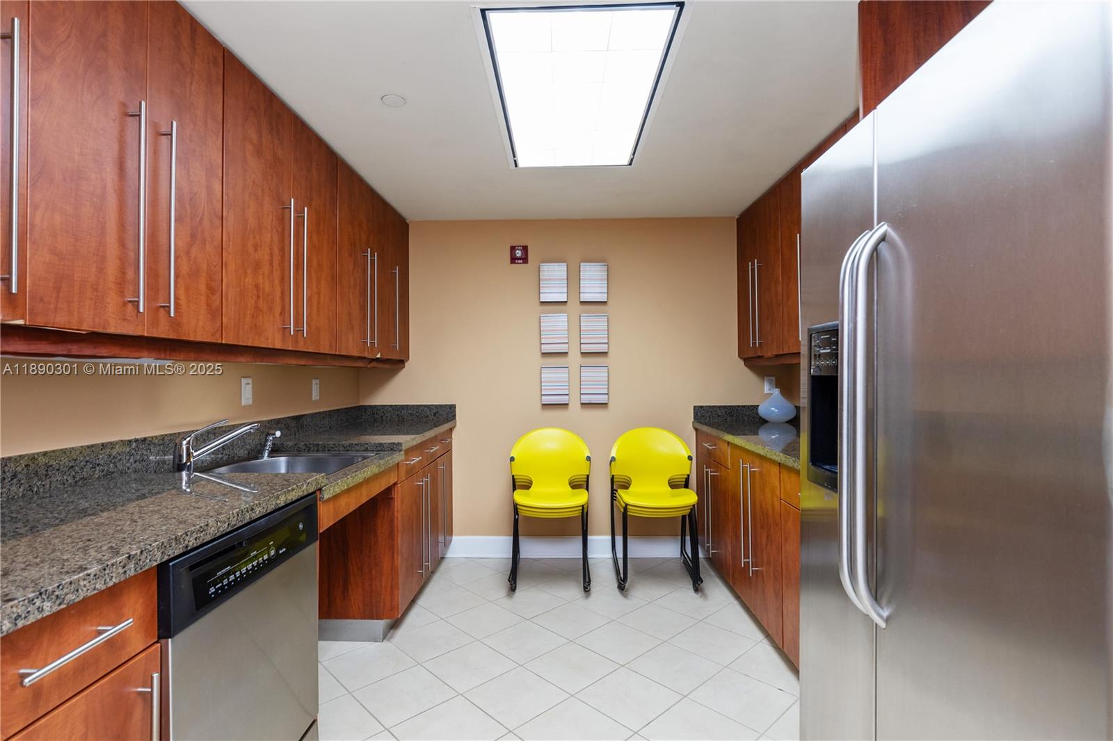 TOSCANO CONDO - Residential