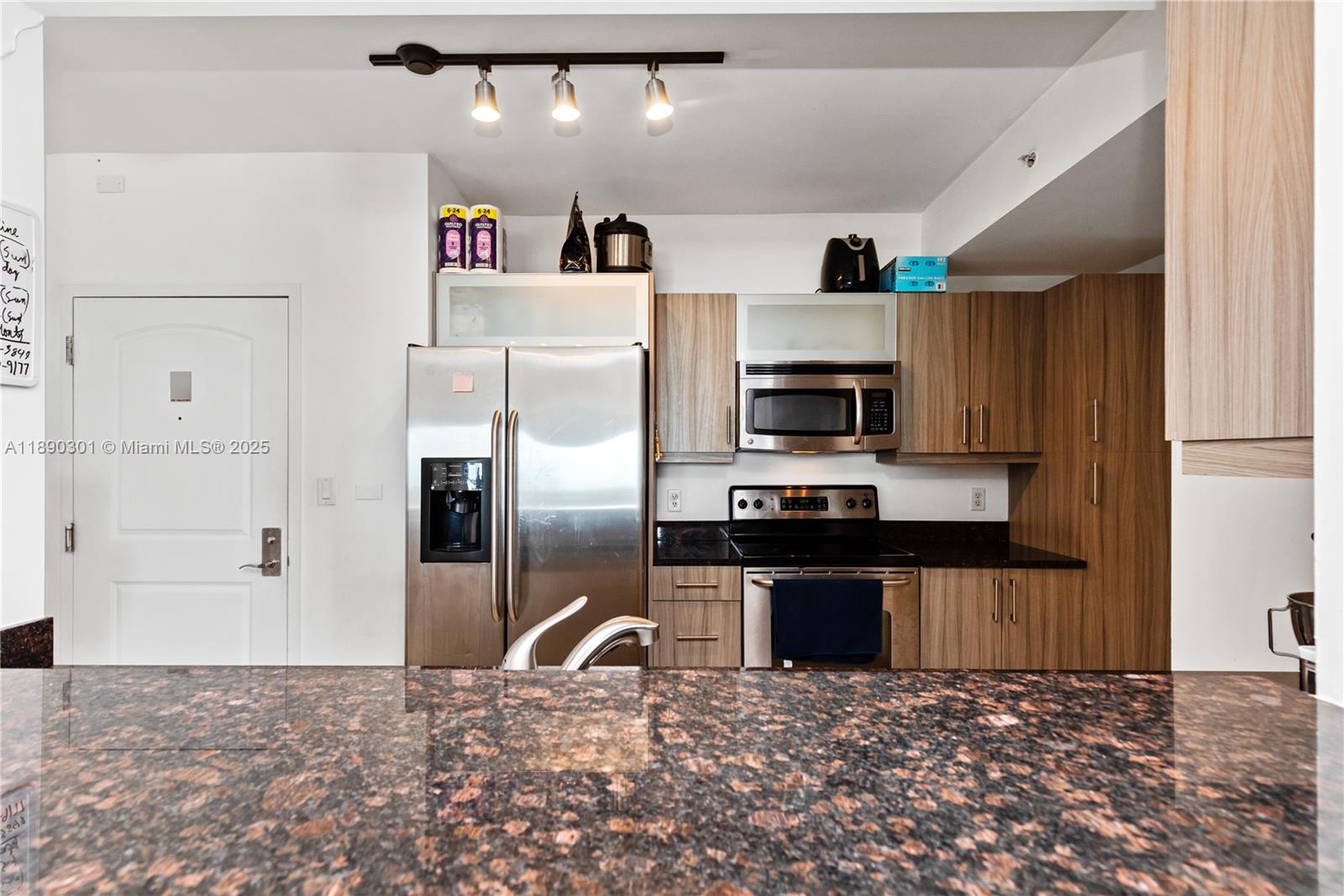 TOSCANO CONDO - Residential