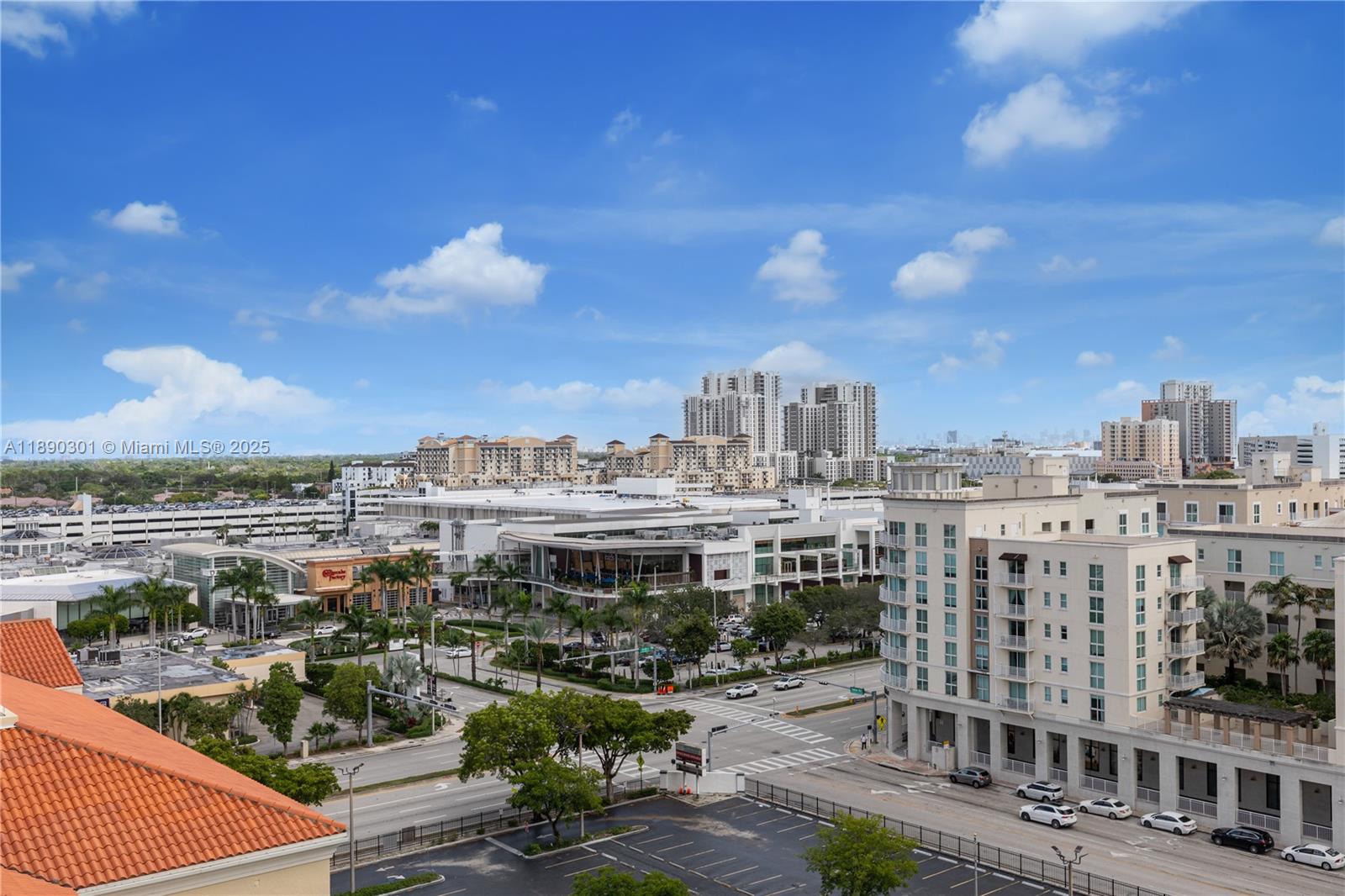 TOSCANO CONDO - Residential