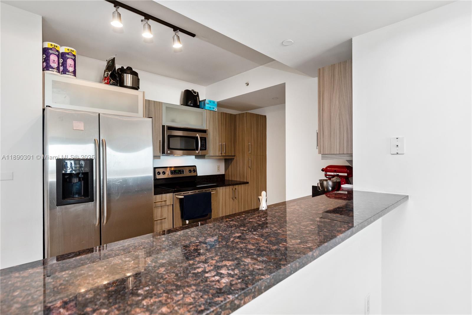 TOSCANO CONDO - Residential