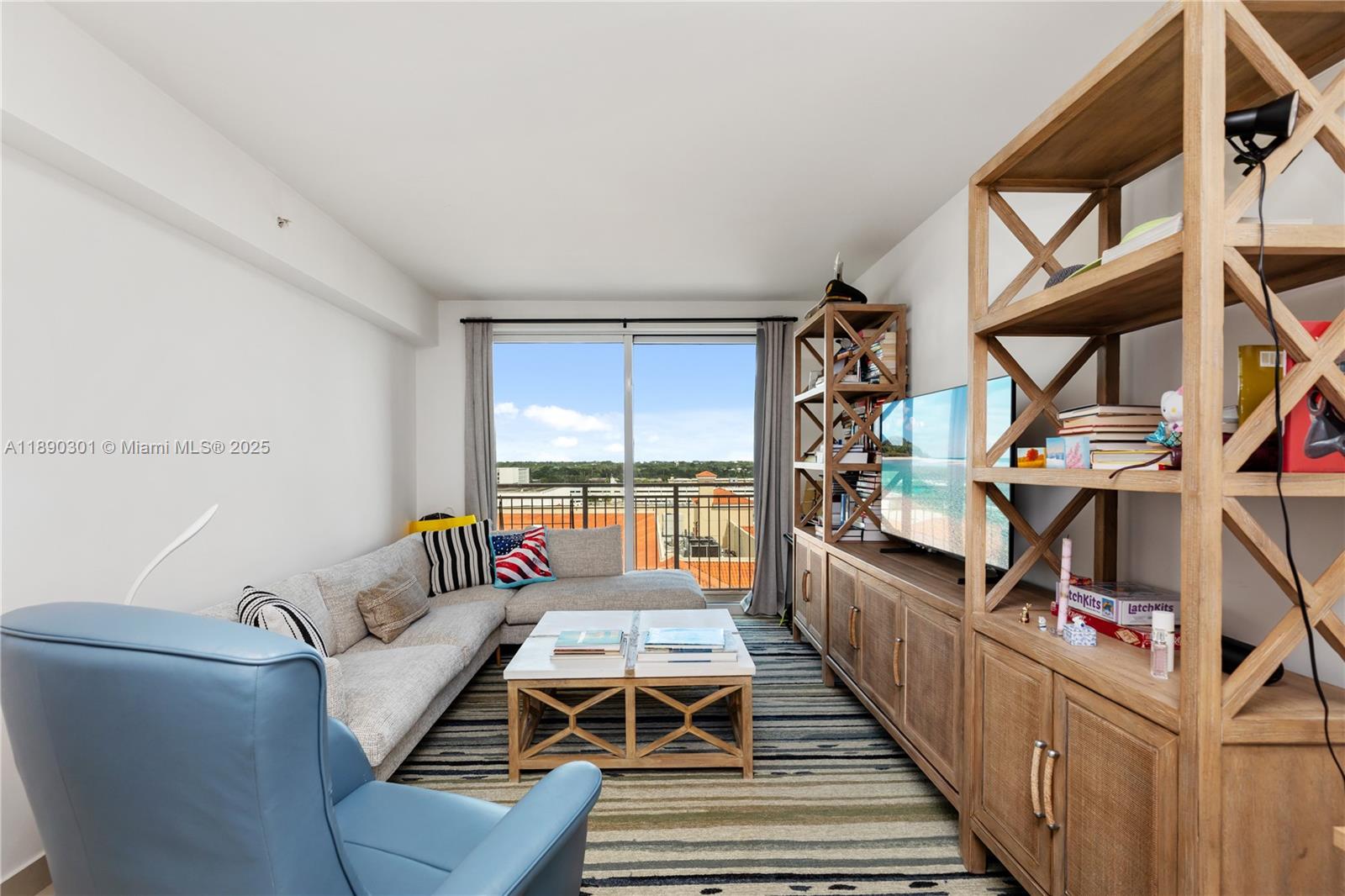 TOSCANO CONDO - Residential
