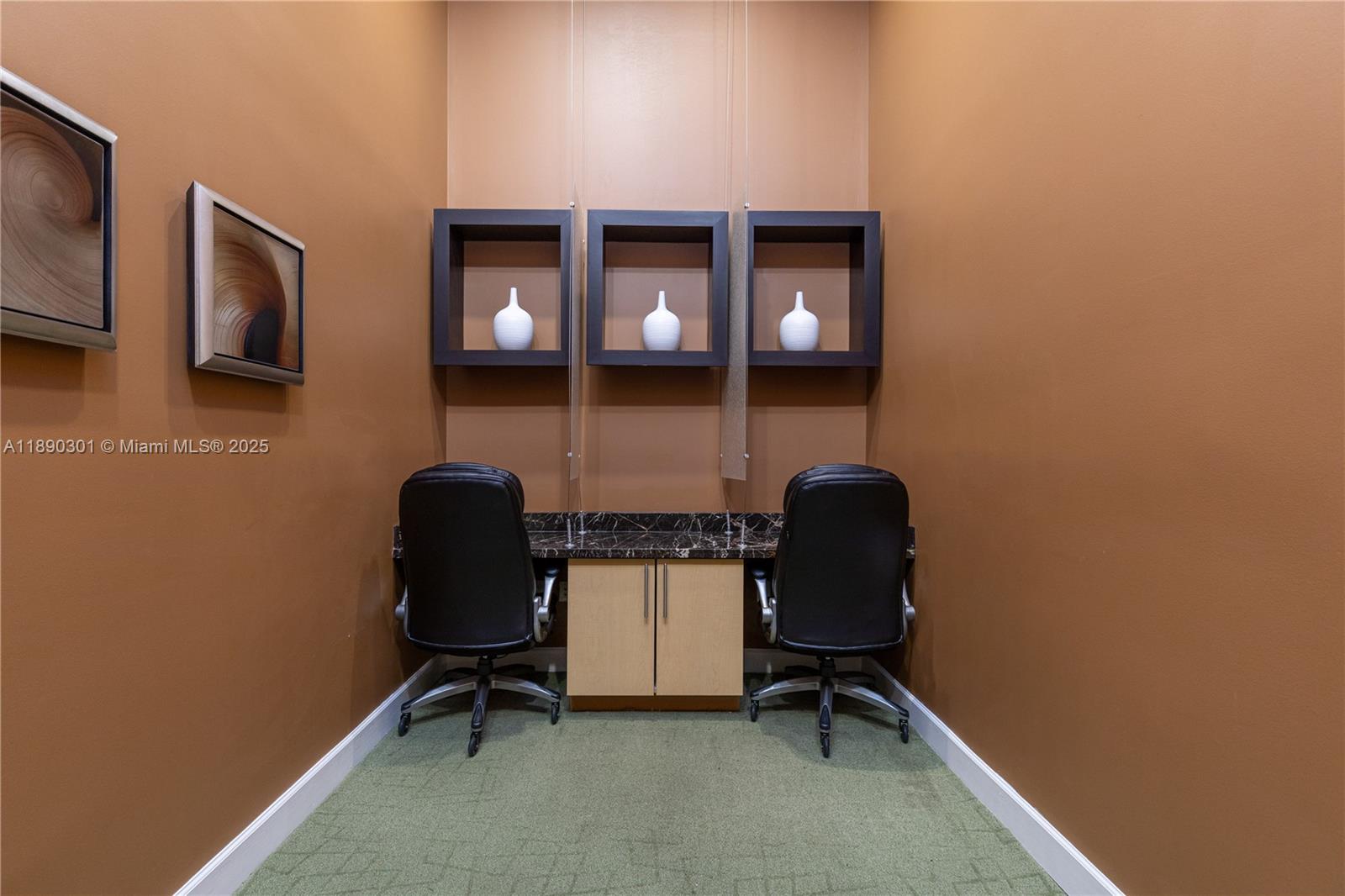 TOSCANO CONDO - Residential
