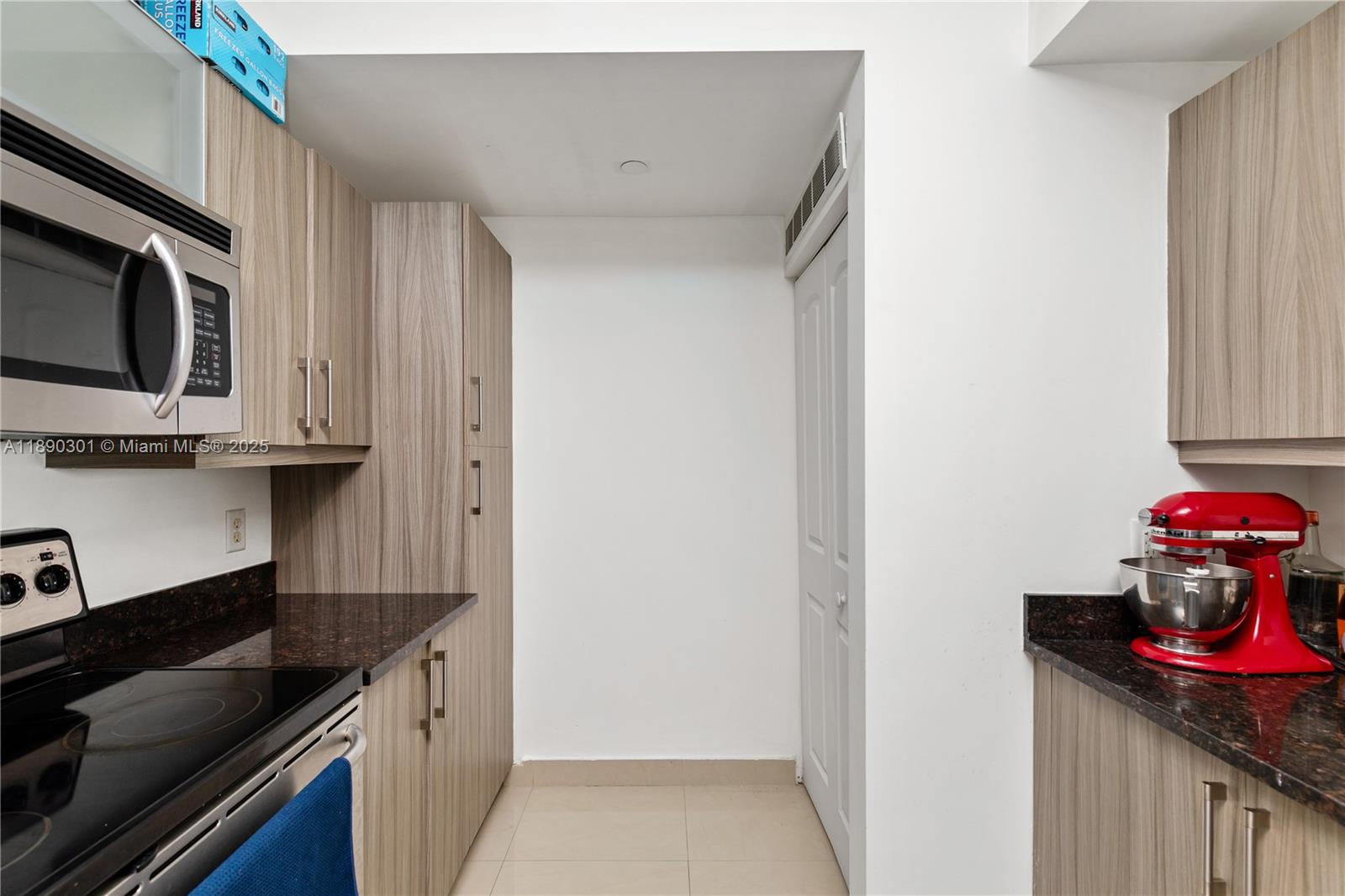 TOSCANO CONDO - Residential