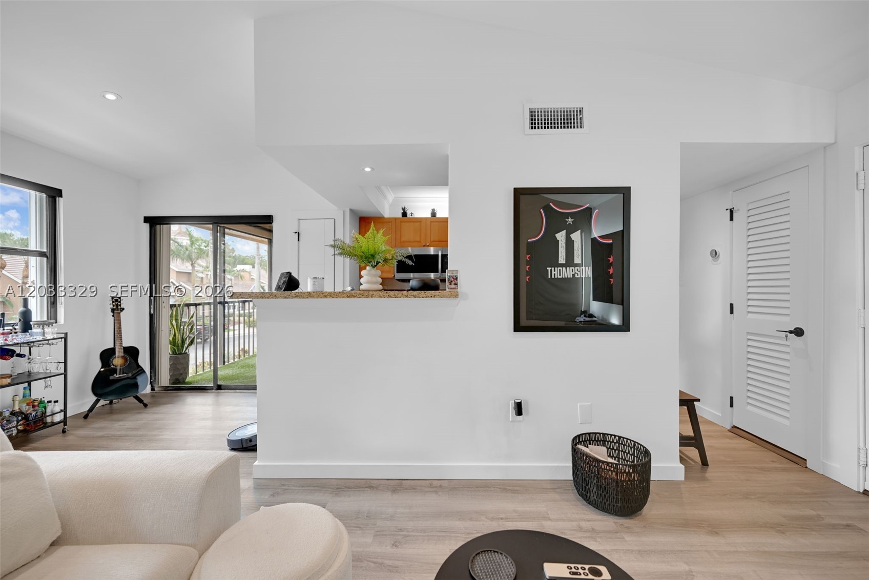 VISTA LAGO AT THE HAMMOCK - Residential