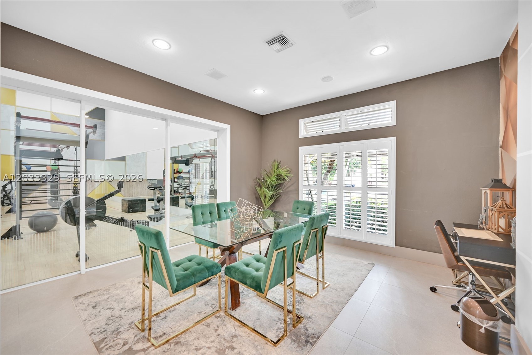 VISTA LAGO AT THE HAMMOCK - Residential