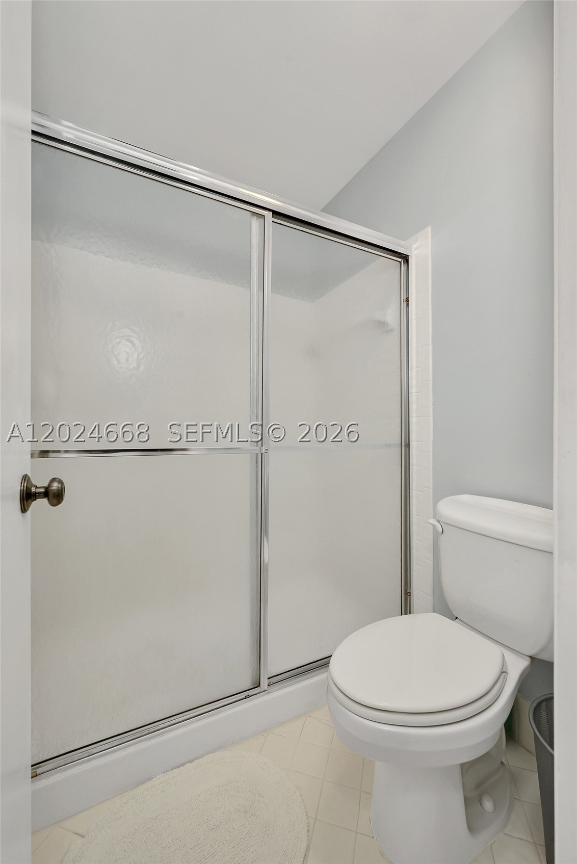 APPLEWOOD VILLAGE I-D CON - Residential Lease