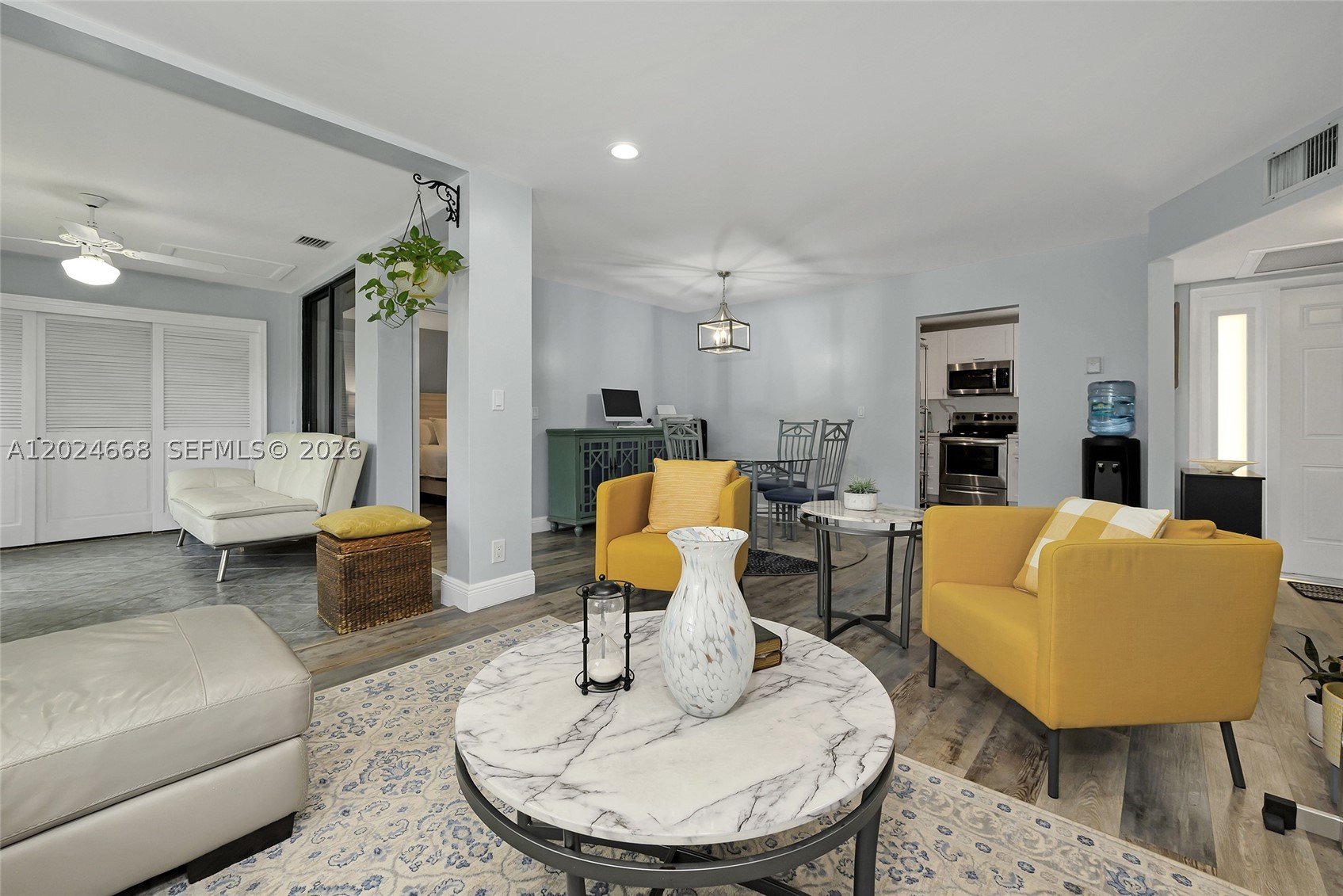 APPLEWOOD VILLAGE I-D CON - Residential Lease