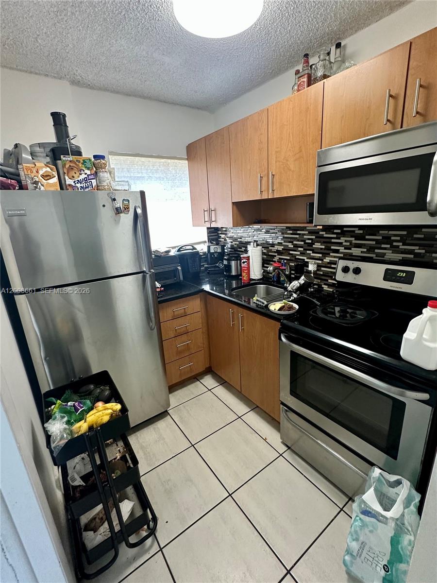 GOLDEN HOUSE CONDO - Residential