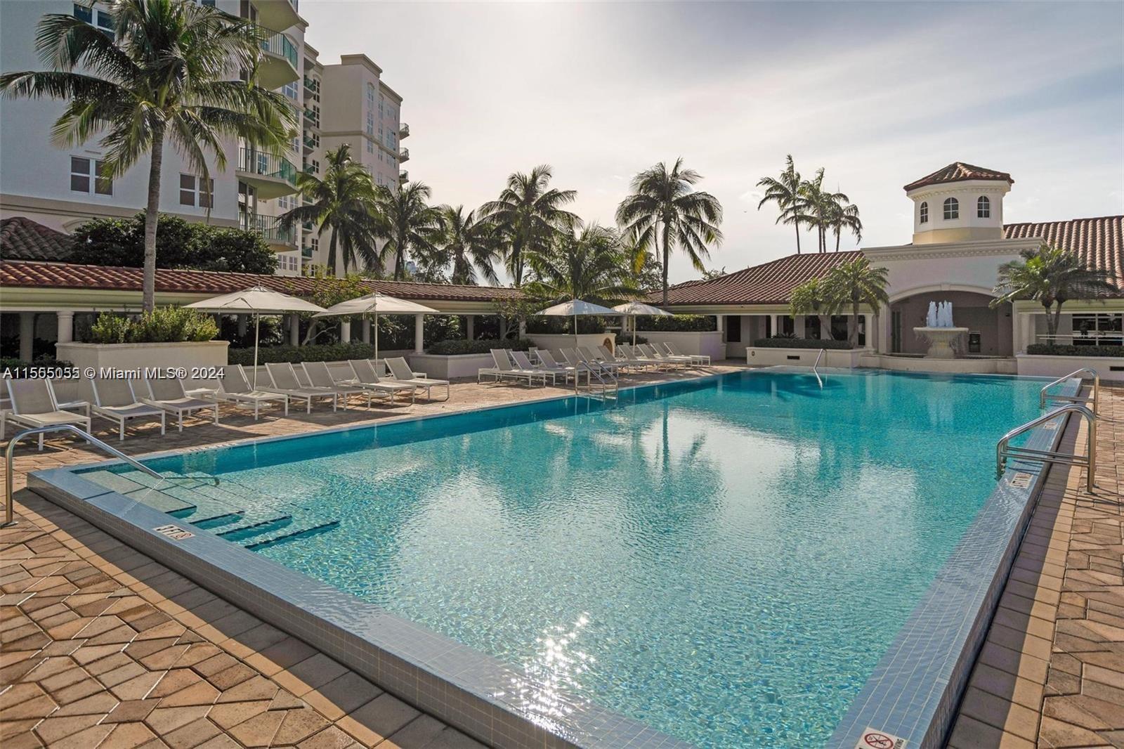 TURNBERRY VLG NO TOWER CO - Residential Lease