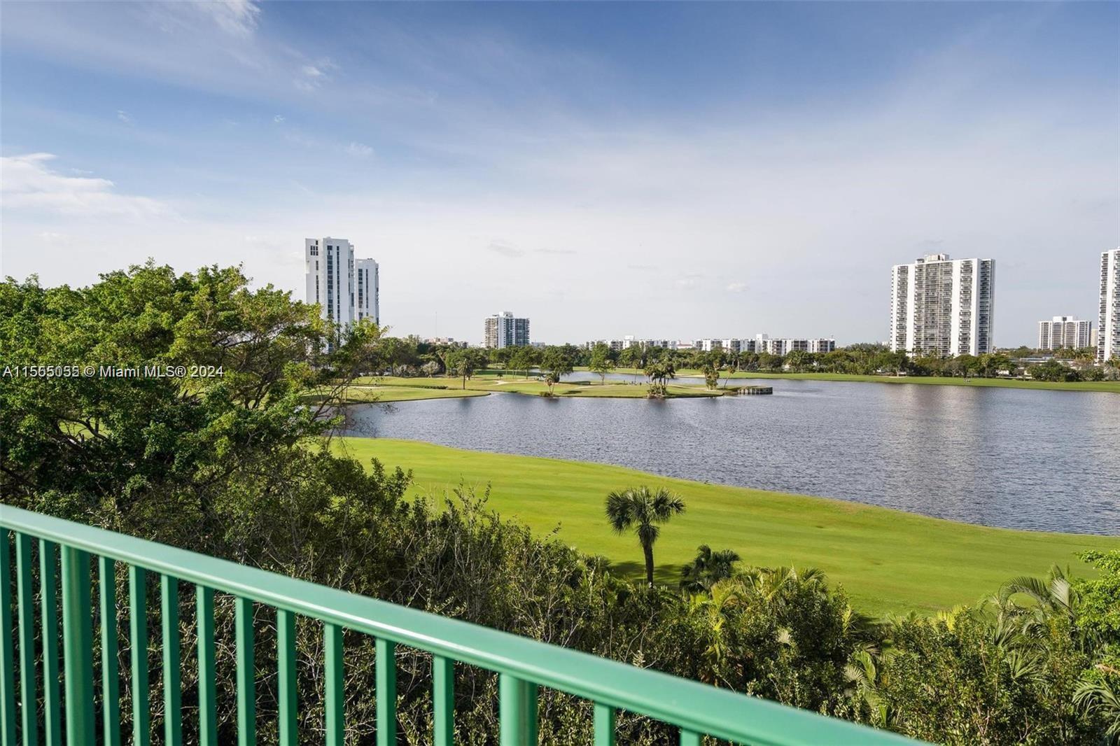 TURNBERRY VLG NO TOWER CO - Residential Lease