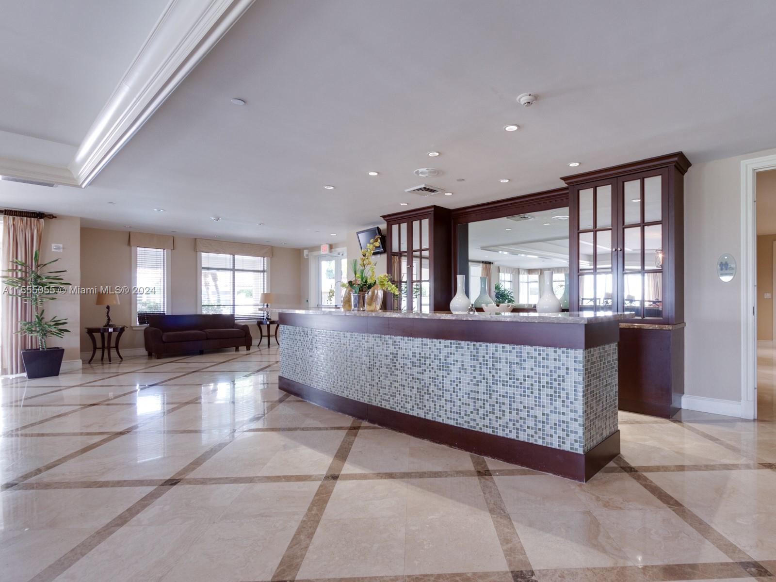 TURNBERRY VLG NO TOWER CO - Residential Lease