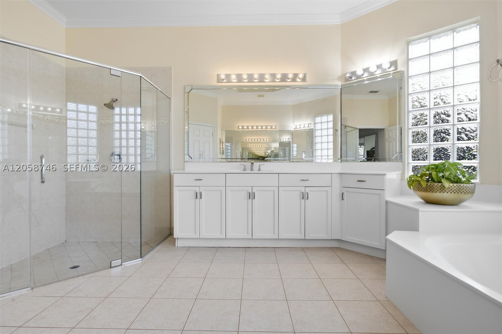RIVERSTONE - Residential