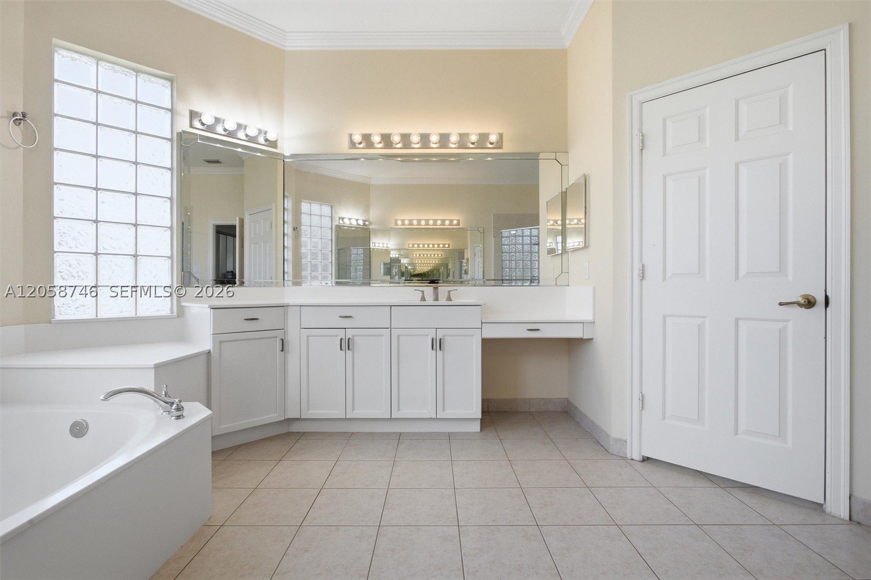 RIVERSTONE - Residential