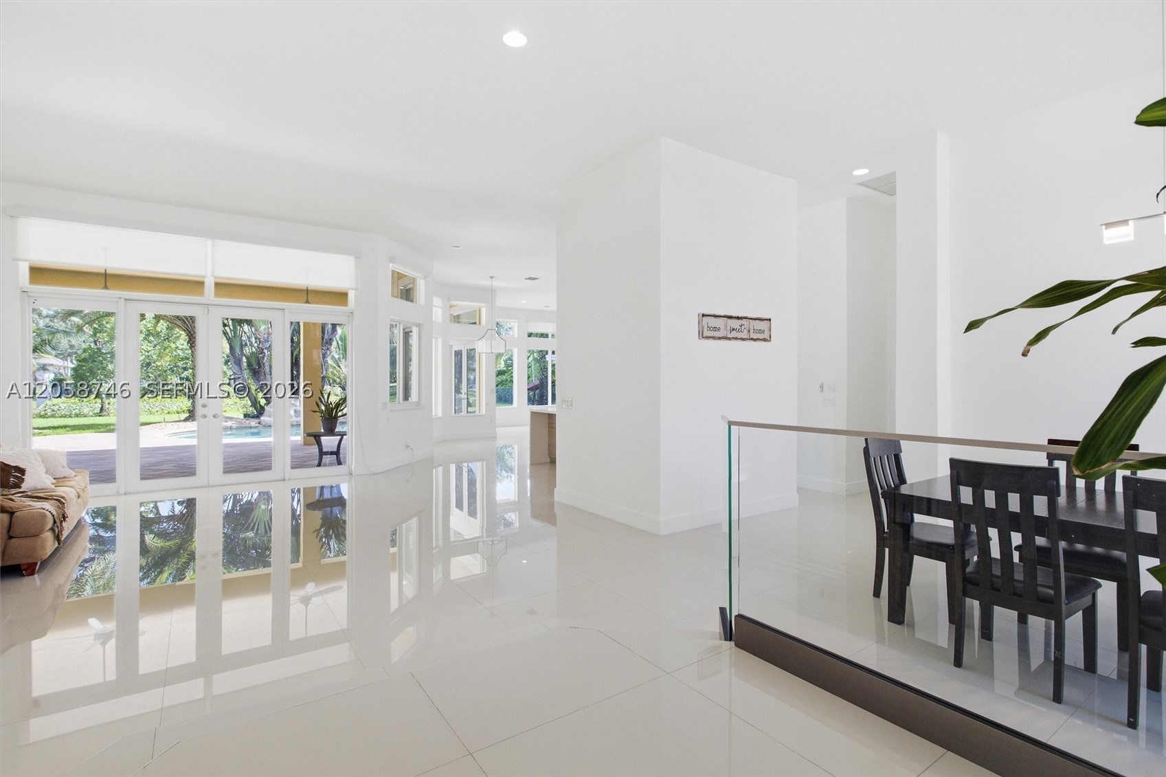 RIVERSTONE - Residential