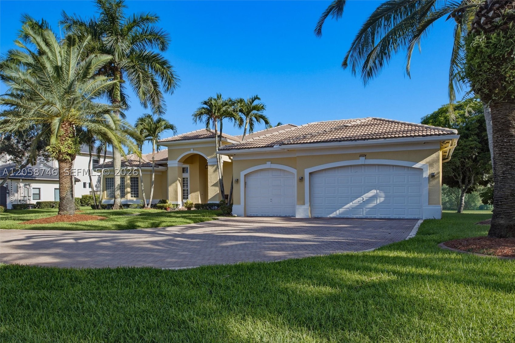 RIVERSTONE - Residential