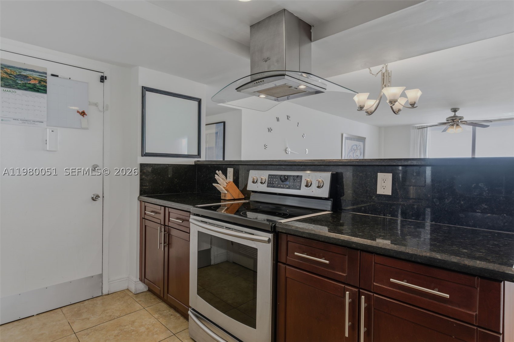 STRATFORD HOUSE CONDO - Residential