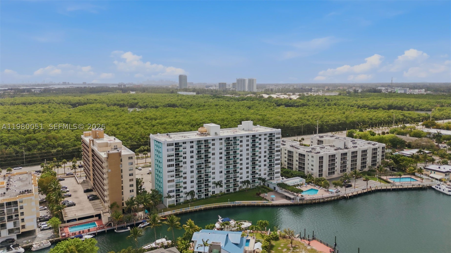STRATFORD HOUSE CONDO - Residential